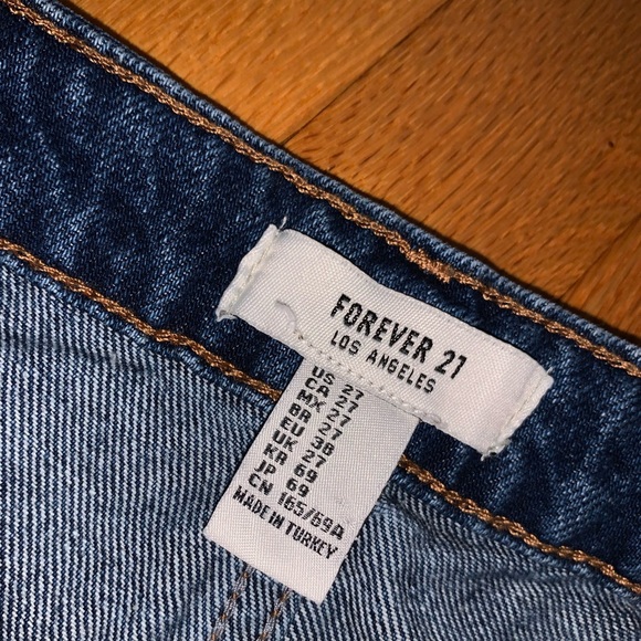 JEAN SHORTS - Picture 2 of 4